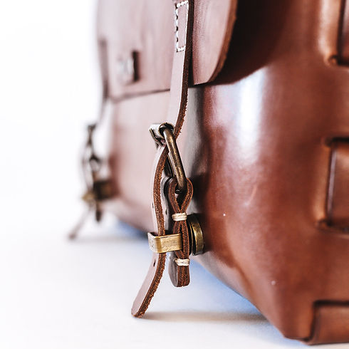 Messenger brown (2).jpg